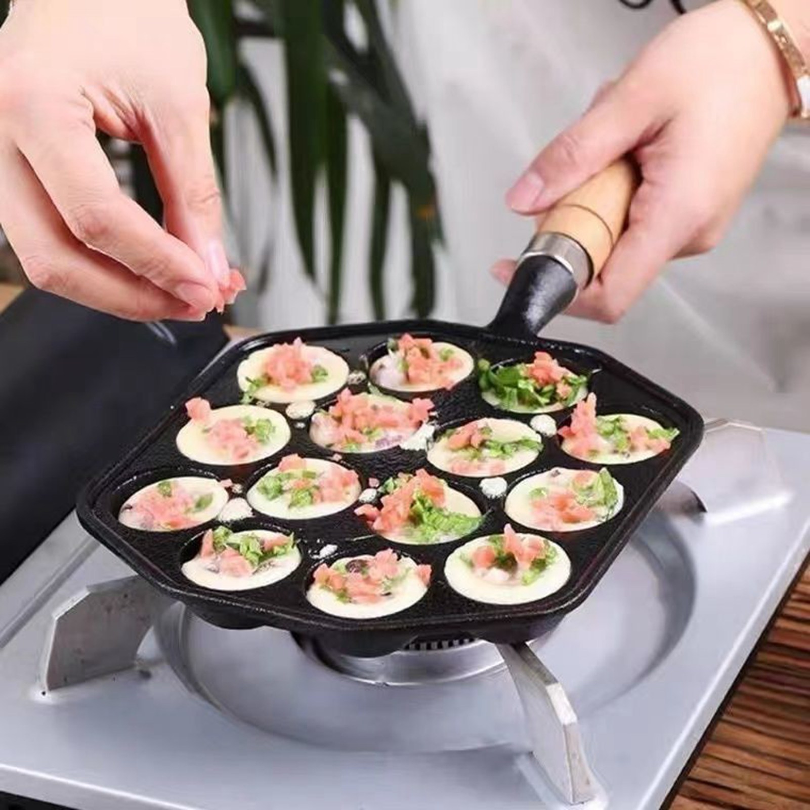 14 Holes Takoyaki Pan Nonstick - مراجعة Egg Waffle Pan وسعره