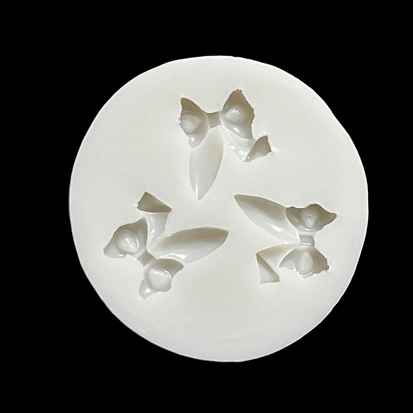 Easter Bunny Ears Silicone Sug - مراجعة Bunny Cake Mold وسعره