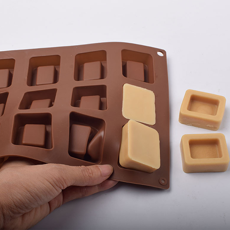 Square Donut Silicone Cake Mol - مراجعة Donut Mold Silicone وسعره